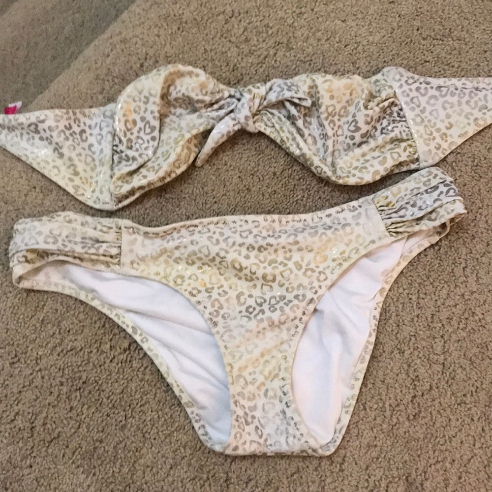 Strapless Victoria’s Secret bathing suit